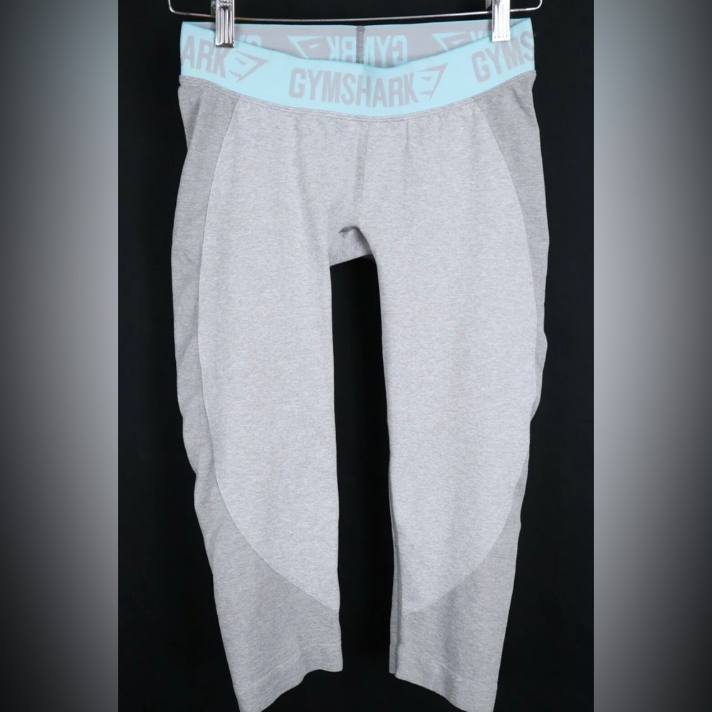 GymShark Womens Sz XS Light Gray Stretch Cropped Performance Leggings